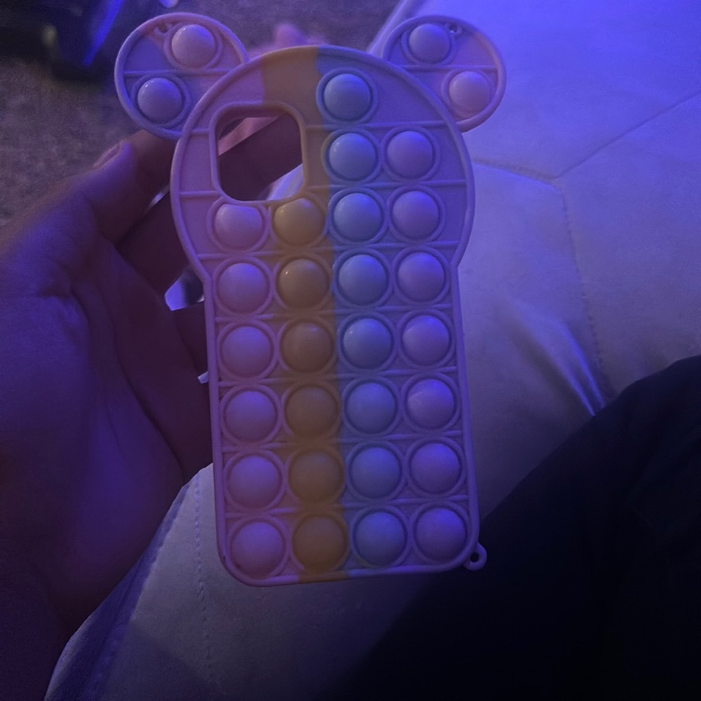 It’s a pop it and it actually worked for iPhone 11